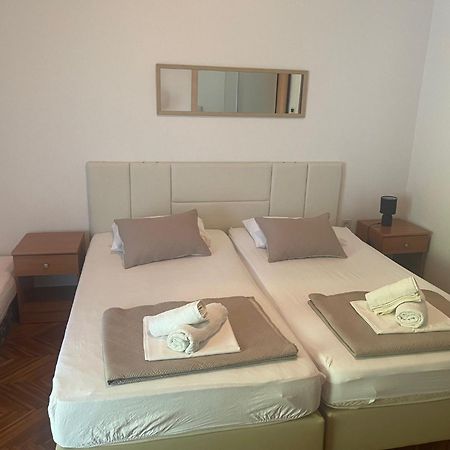 Apartments Ante Омиш Экстерьер фото