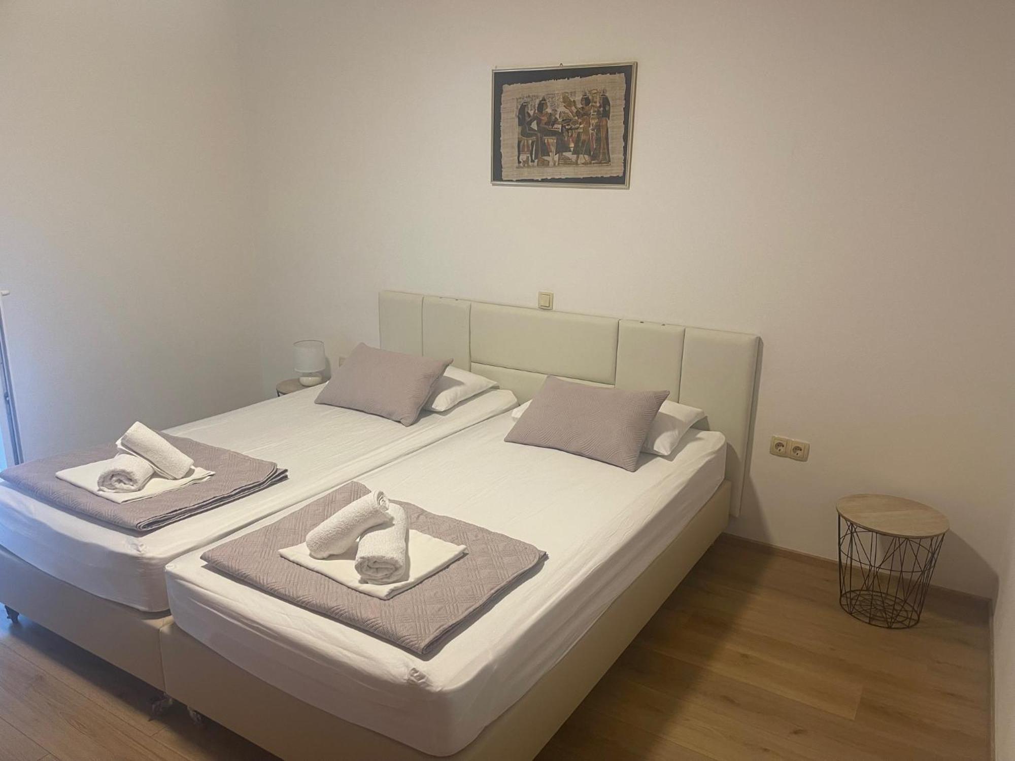 Apartments Ante Омиш Экстерьер фото