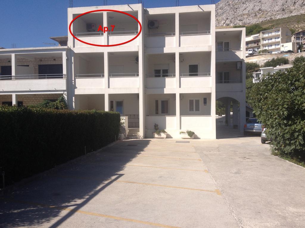 Apartments Ante Омиш Экстерьер фото