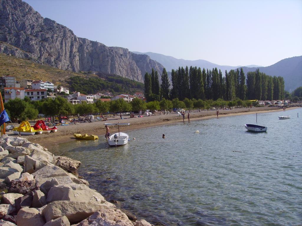 Apartments Ante Омиш Экстерьер фото