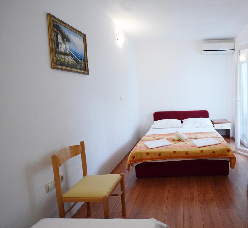 Apartments Ante Омиш Экстерьер фото
