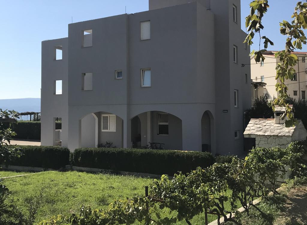 Apartments Ante Омиш Экстерьер фото
