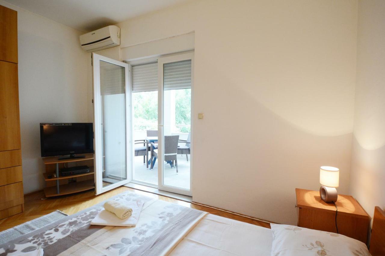 Apartments Ante Омиш Экстерьер фото